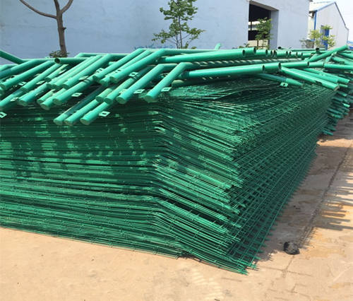 現(xiàn)貨雙邊絲護(hù)欄網(wǎng)價(jià)格